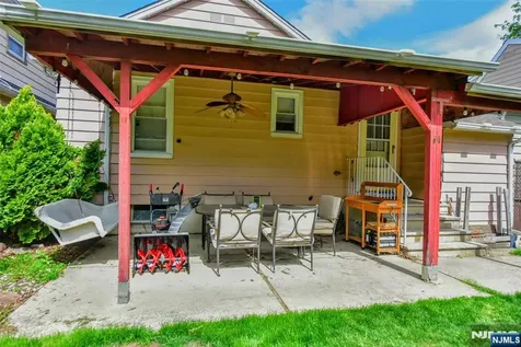 247 Grove Street Lodi NJ 07644