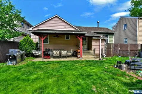 247 Grove Street Lodi NJ 07644