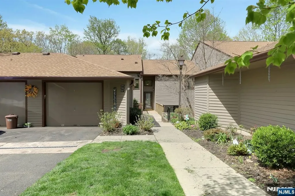 257 Mountain View Drive Mahwah NJ 07430