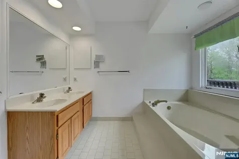 257 Mountain View Drive Mahwah NJ 07430