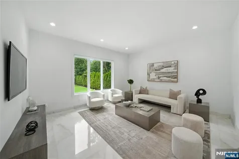 44 Floral Terrace Tenafly NJ 07670