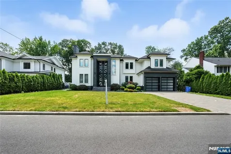 44 Floral Terrace Tenafly NJ 07670