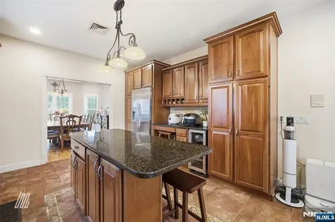91 Forest Street Closter NJ 07624