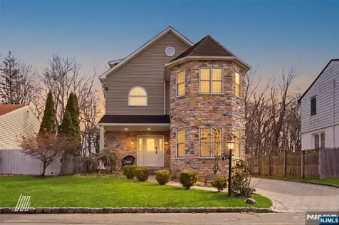 91 Forest Street Closter NJ 07624