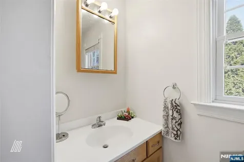 91 Forest Street Closter NJ 07624
