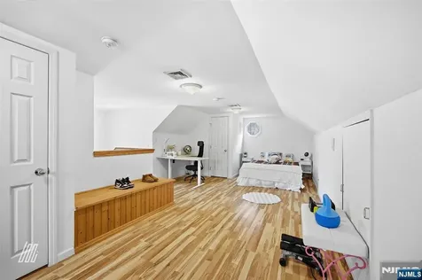 91 Forest Street Closter NJ 07624