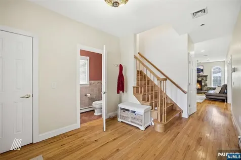 91 Forest Street Closter NJ 07624