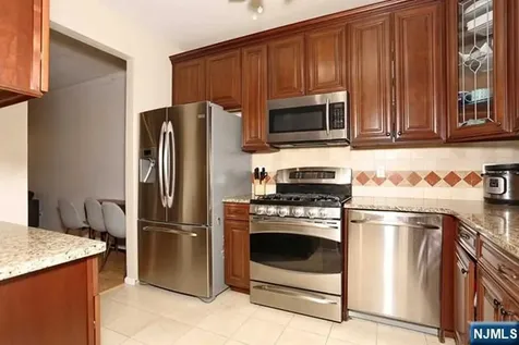 469 Hartford Drive Nutley NJ 07110