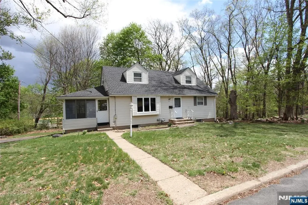 71 Dawn Avenue North Haledon NJ 07508