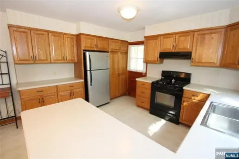 71 Dawn Avenue North Haledon NJ 07508