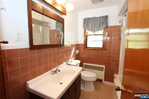 71 Dawn Avenue North Haledon NJ 07508