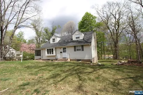 71 Dawn Avenue North Haledon NJ 07508
