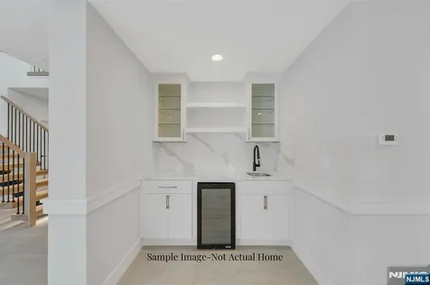 308 Haywood Drive Paramus NJ 07652