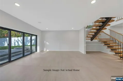 308 Haywood Drive Paramus NJ 07652