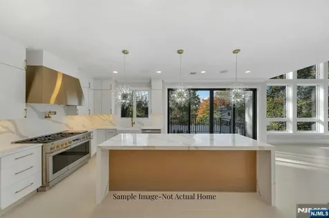 308 Haywood Drive Paramus NJ 07652