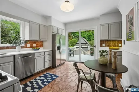 379 Highland Avenue Montclair NJ 07043