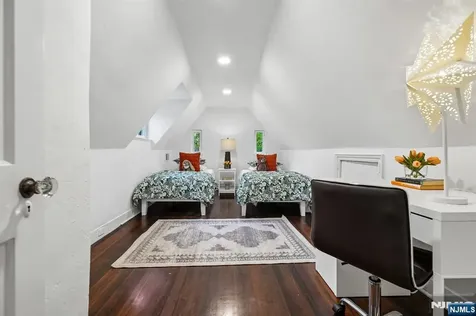 379 Highland Avenue Montclair NJ 07043