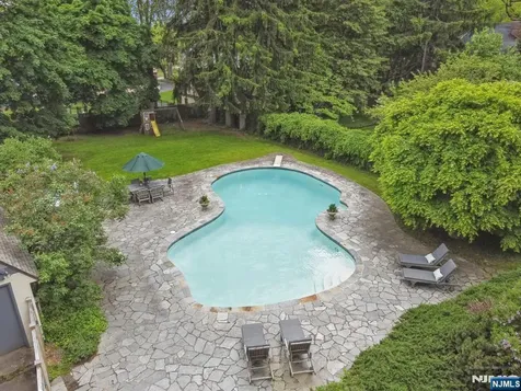 379 Highland Avenue Montclair NJ 07043