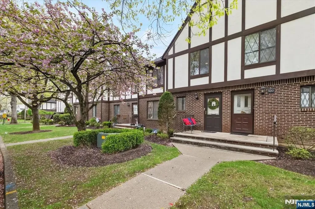 502 Piermont Avenue River Vale NJ 07675