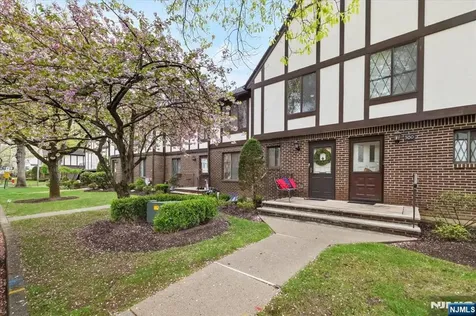 502 Piermont Avenue River Vale NJ 07675