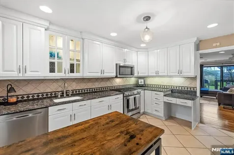 502 Piermont Avenue River Vale NJ 07675