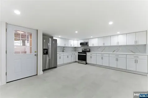 703 3rd Street Secaucus NJ 07094