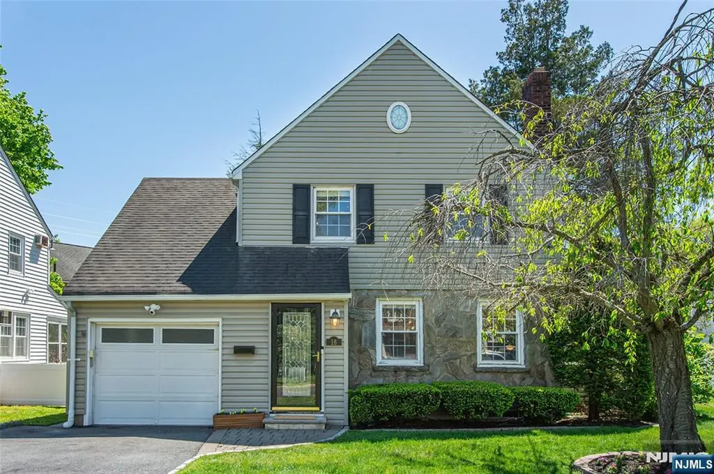 16 Haines Drive Bloomfield NJ 07003