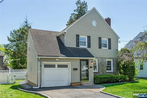 16 Haines Drive Bloomfield NJ 07003