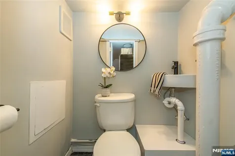 16 Haines Drive Bloomfield NJ 07003