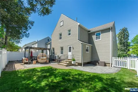 16 Haines Drive Bloomfield NJ 07003