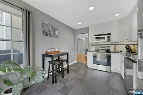 80 Magnolia Way North Haledon NJ 07508