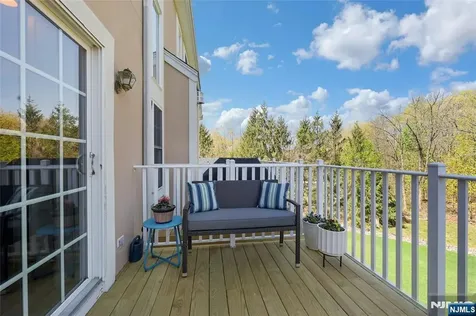 80 Magnolia Way North Haledon NJ 07508