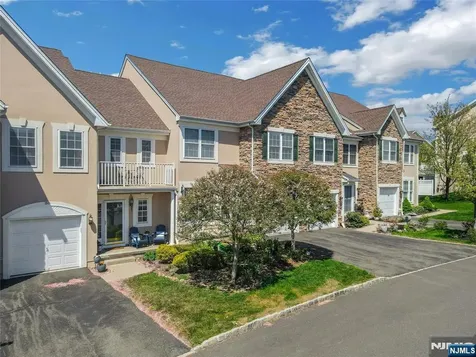 80 Magnolia Way North Haledon NJ 07508