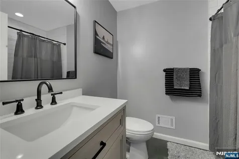 80 Magnolia Way North Haledon NJ 07508