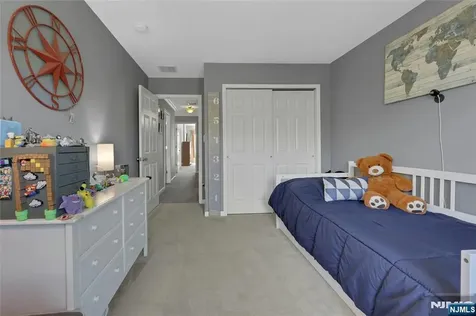 80 Magnolia Way North Haledon NJ 07508