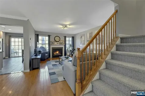 80 Magnolia Way North Haledon NJ 07508
