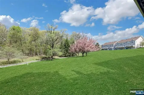 80 Magnolia Way North Haledon NJ 07508