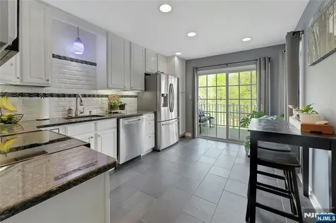 80 Magnolia Way North Haledon NJ 07508