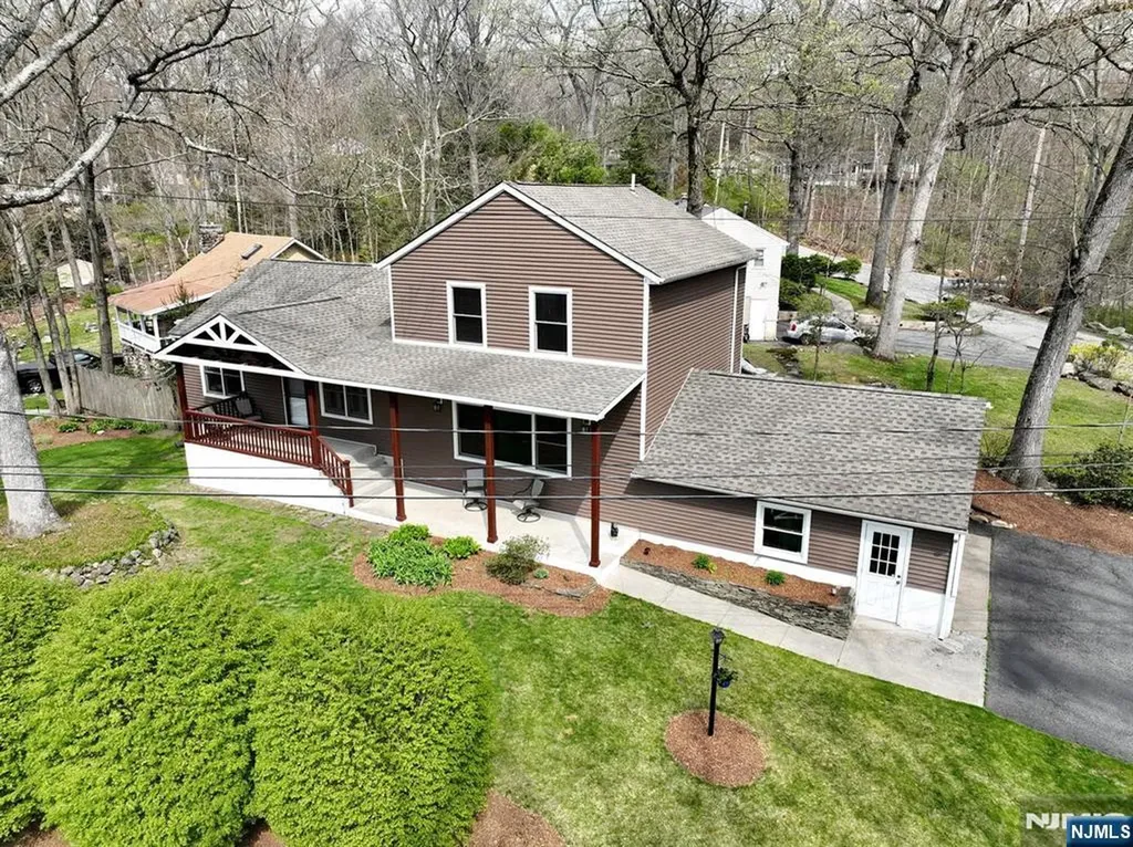 10 Hillside Road Ringwood NJ 07456
