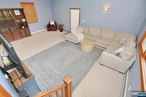 10 Hillside Road Ringwood NJ 07456
