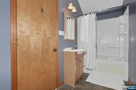 10 Hillside Road Ringwood NJ 07456