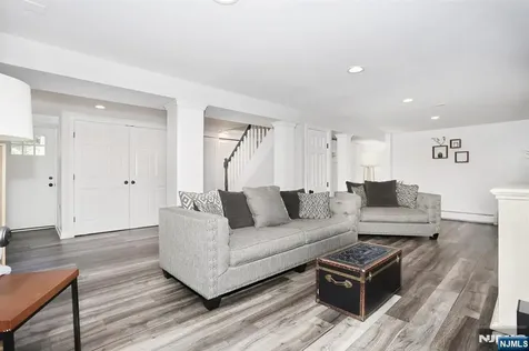 10 Hillside Road Ringwood NJ 07456