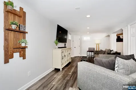 10 Hillside Road Ringwood NJ 07456