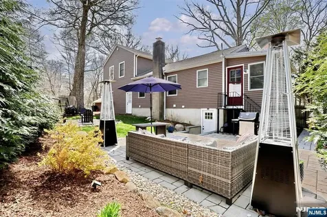 10 Hillside Road Ringwood NJ 07456