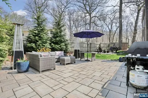 10 Hillside Road Ringwood NJ 07456