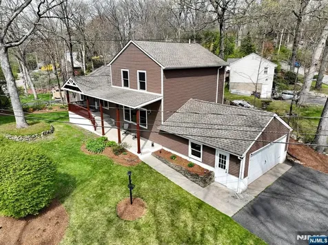 10 Hillside Road Ringwood NJ 07456