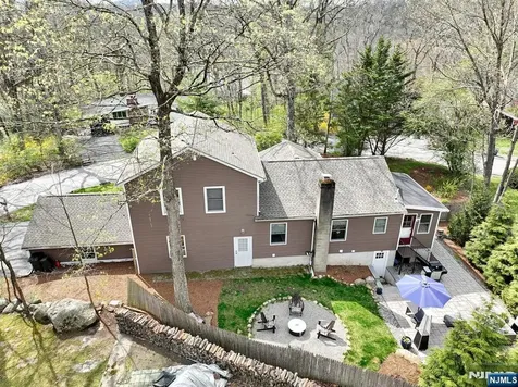 10 Hillside Road Ringwood NJ 07456