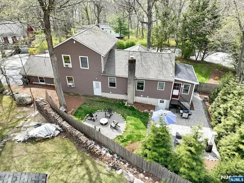 10 Hillside Road Ringwood NJ 07456