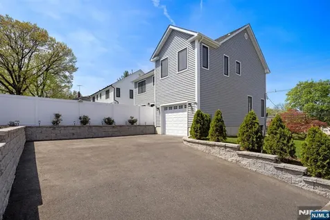 856 Spring Valley Road Maywood NJ 07607