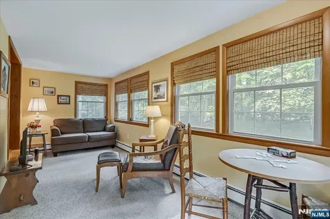 187 Henry Place Wyckoff NJ 07481